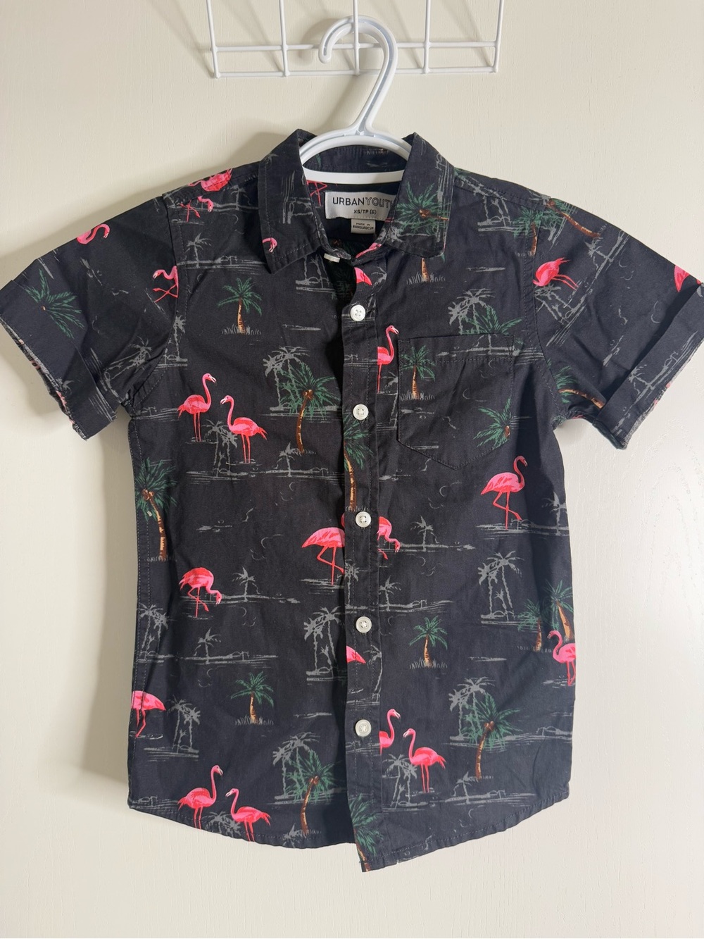 Urban Youth Flamingo Collared Button Up Casual Dress Shirt Boys Black XS (6)